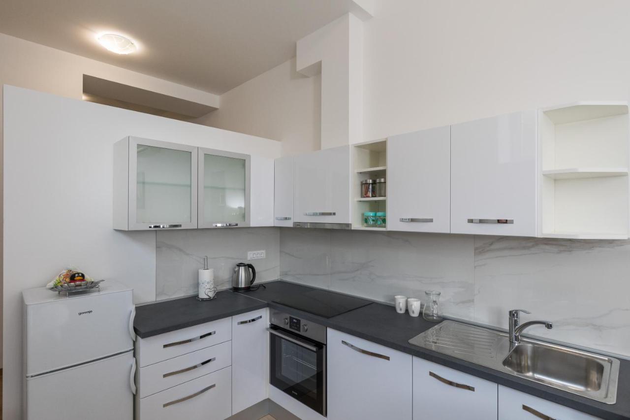 Apartment Vino & Gitara Дубровник Екстериор снимка
